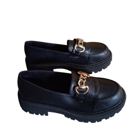 Black Lightweight Lug Sole Slip On Shoes Unbranded EU 38/US 7.5 Chain Accent NEW - Picture 2 of 5